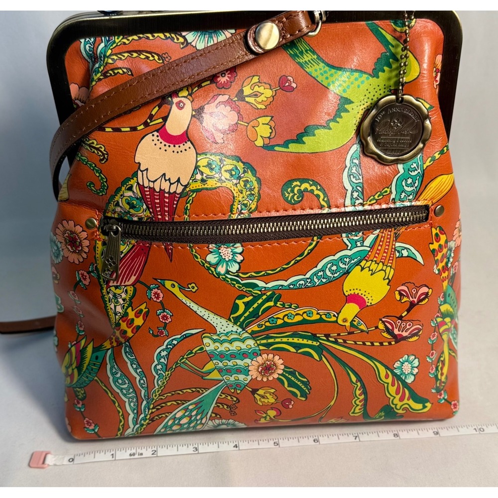 Patricia Nash retro crossbody w/kiss lock close, metal handle and‎ 22-24" strap